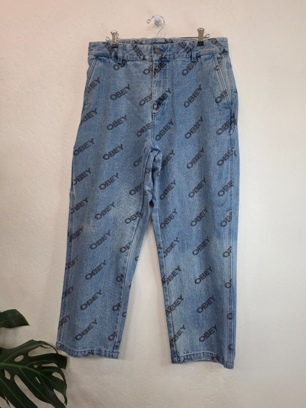 OBEY Hardwork All Over Print Logo Carpenter Jeans Blue Denim Mens Size 34x28